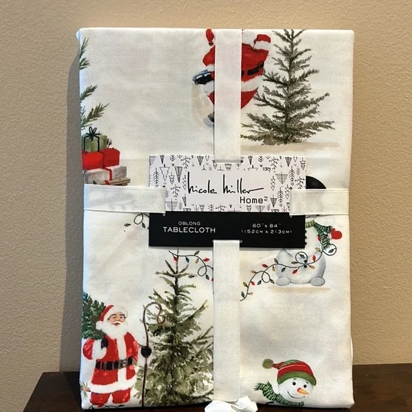 Nicole Miller Tablecloth Christmas Trees Lights Santa Claus Holiday 60”x84” New - Picture 1 of 4